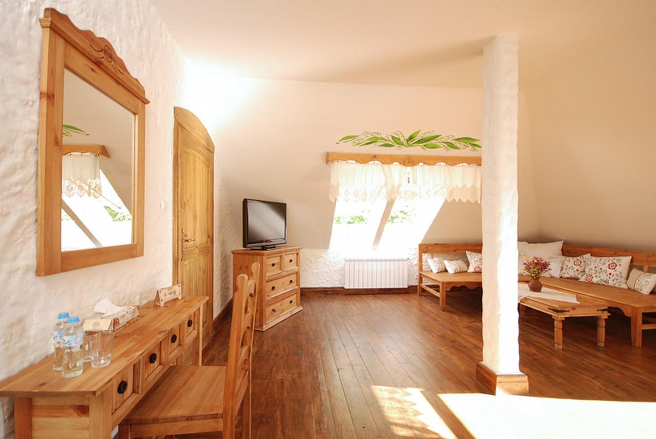 Aparthotel Lipowy Gosciniec Otwock Maly Exterior foto
