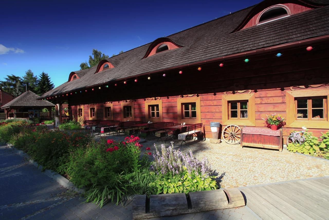 Aparthotel Lipowy Gosciniec Otwock Maly Exterior foto